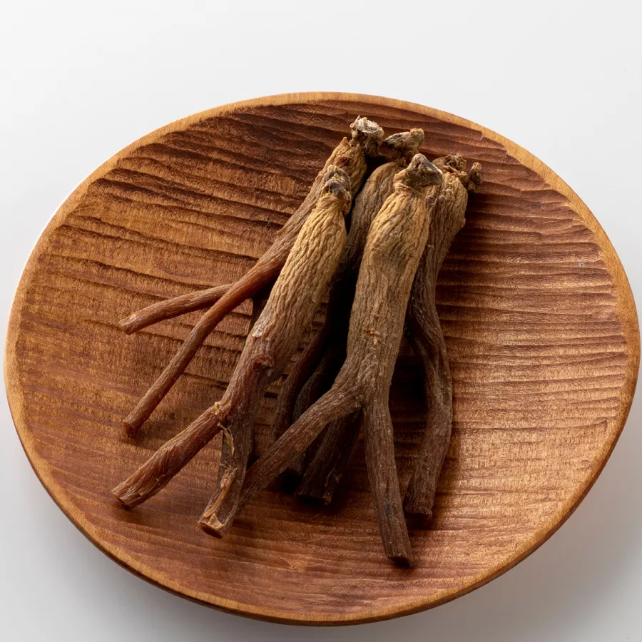 韓国産６年根紅参エキス使用